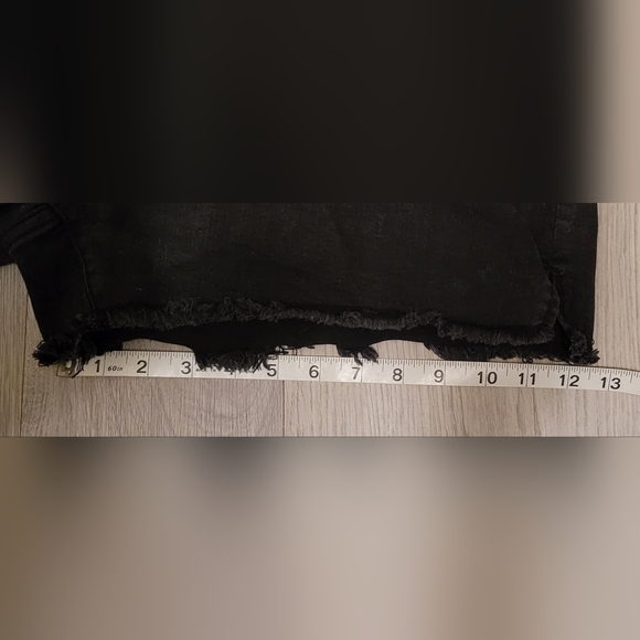 Time & Tru, frayed booty jean shorts, black, Size 16, High Rise - Picture 9 of 11